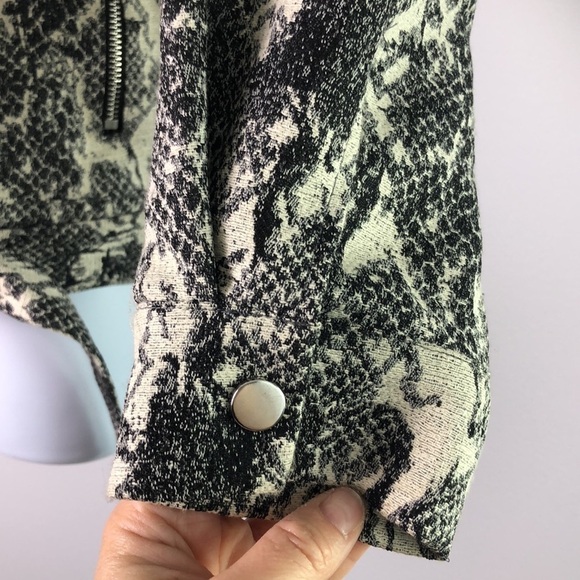 ZARA Cropped Moto Snake Print Tapestry Belted Pockets Size S EUC Jacket - Picture 10 of 16